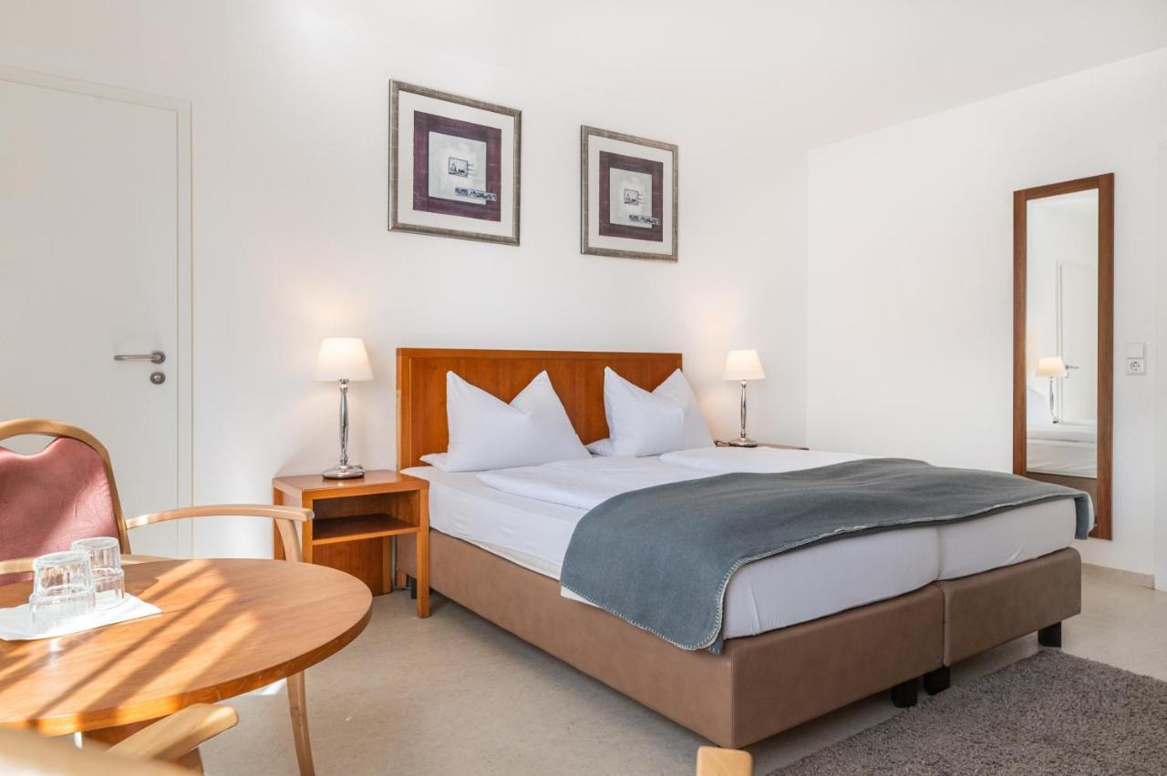 Hotel Am Kirchplatz Uberlingen Dış mekan fotoğraf